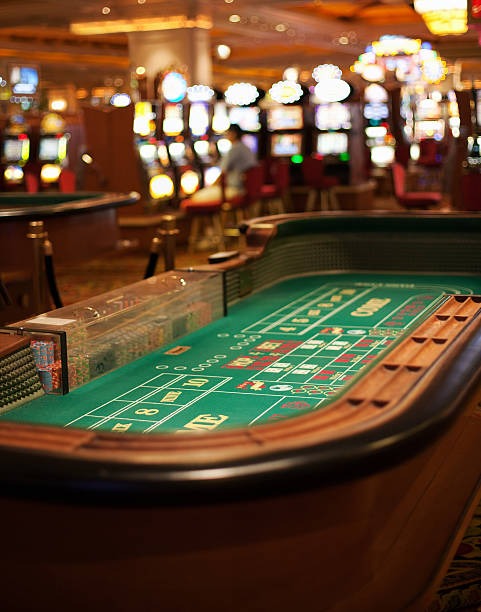 Caishen Wins game interface showing pay table and bet options on kentucky midday platform
